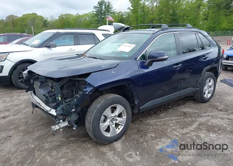 2021 Toyota Rav4 Xle z USA, uszkodzony, nr VIN 2T3P1RFV7MW154418